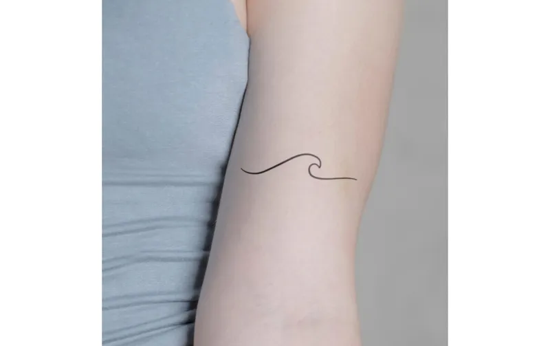 minink Tattoo grosse Welle Grösse: M (1.4 cm x 6.5 cm)