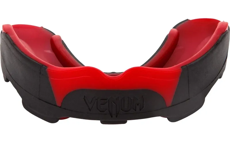 Venum Predator Mouthguard Schwarz/Rot
