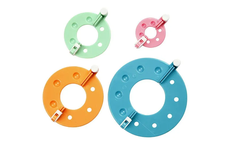 Creativ Company Pompon-Schablone 3.5 + 5.5 + 7 + 9 cm 4 pièces