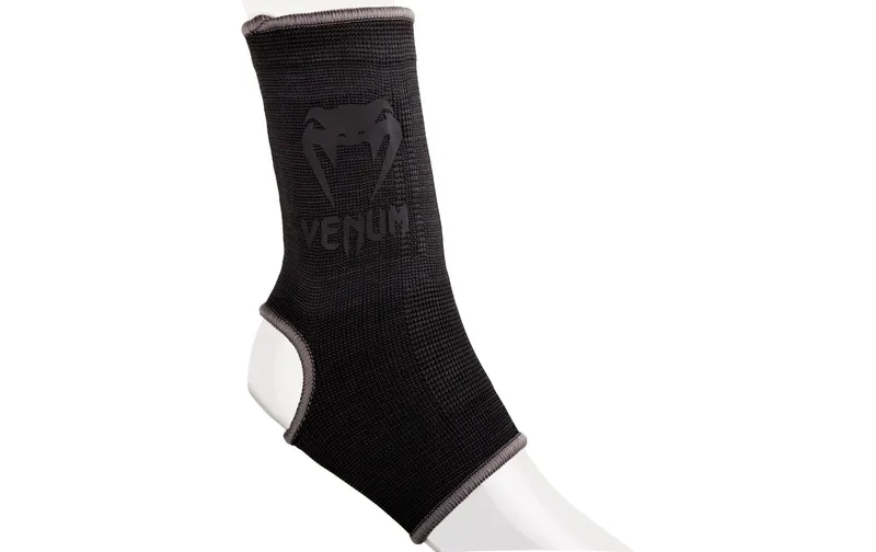 Venum Kontact Ankle Support Guard Schwarz, M
