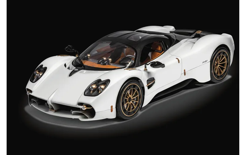 Pocher Pagani Utopia Coupé Bianco Perla 1:8