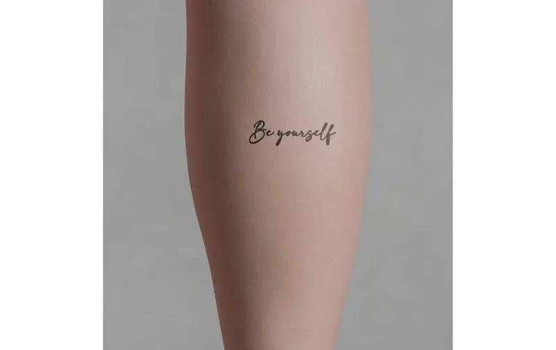 minink Tattoo Schrift Be yourself Grösse: S (4.2 cm x 1.2 cm)