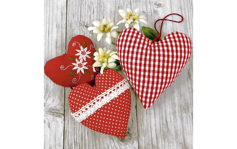 Paper + Design Papierservietten Bavarian Heart 33 cm x 33 cm, 20 pieces