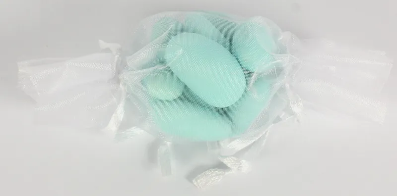 Weisser Organzabeutel per Bonbons